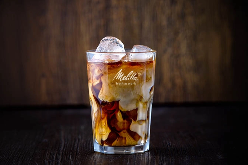 Iced Coffee: Geschichte, Zubereitung und Tipps fürs Büro