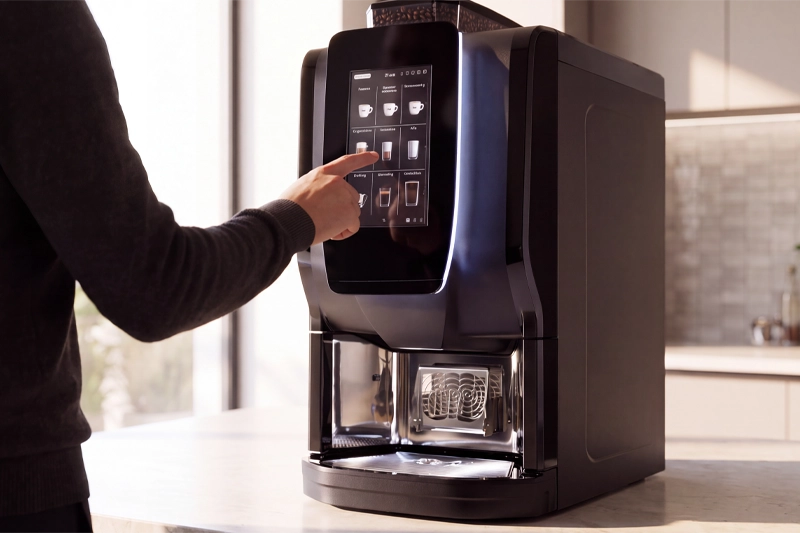 Kaffee­versorgung in Produktions­betrieben: Warum Schichtbetrieb andere Anforderungen stellt