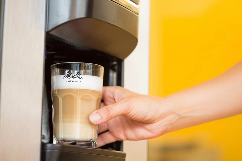 Gestalte Deine Kaffee-Ecke im Büro für maximale Produktivität